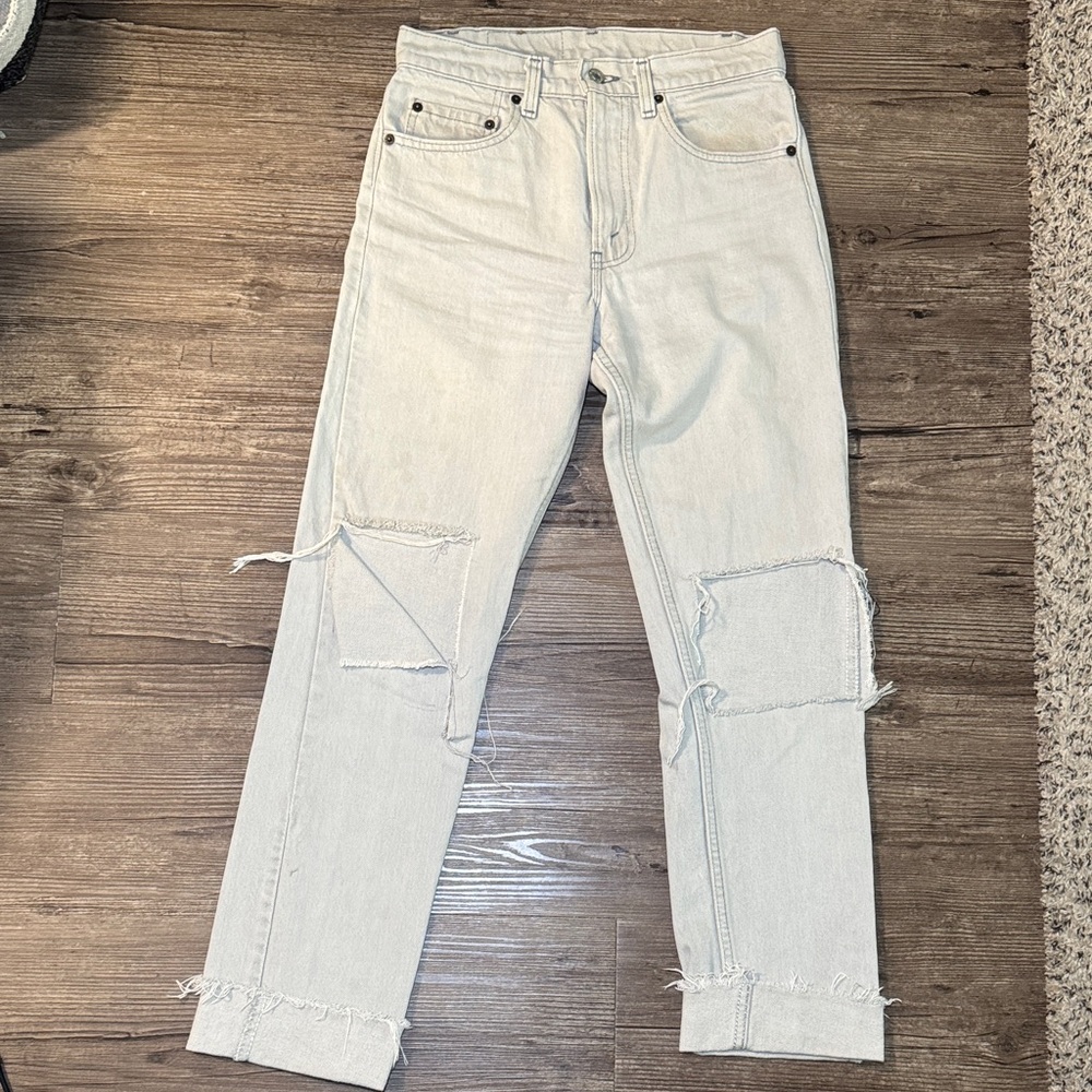 Levi 505 -0257 / Distressed Straight Leg Washed Light Grey Jeans